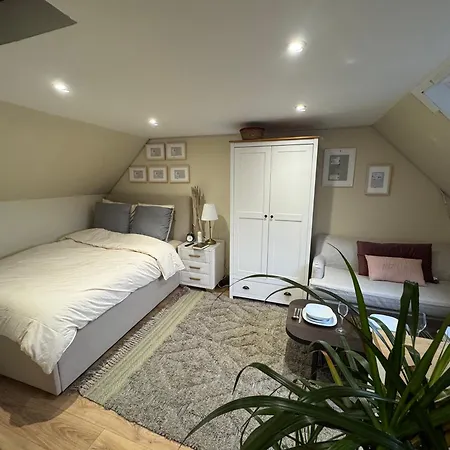 F1 Meuble Climatisee Etage 1 *