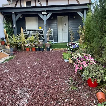 Apartment F1 Meuble Duplex Etage 1 *